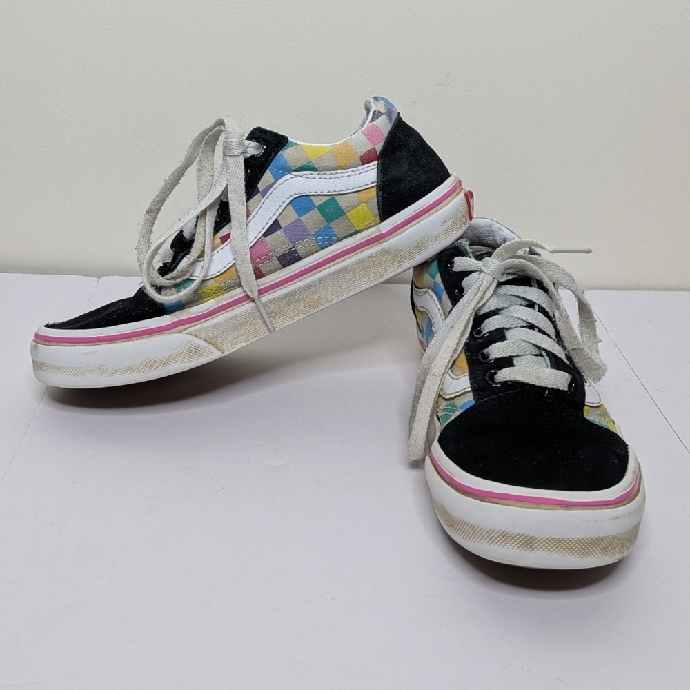Vans Rainbow Checker Sneaker 2Y